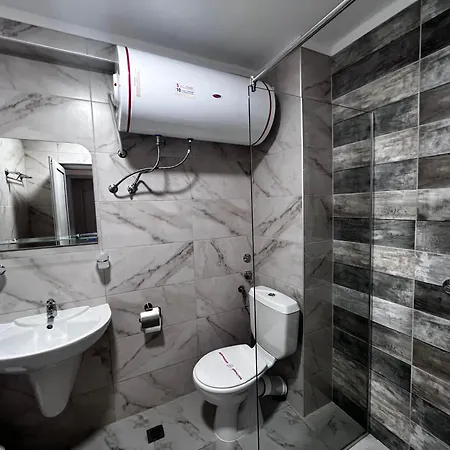 Hotel Family Milev 2*