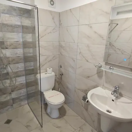 ホテル Family Milev 2*