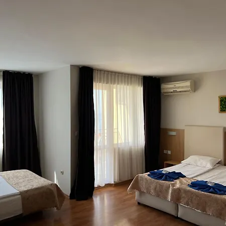 Family Milev スヴェティ・ヴラス