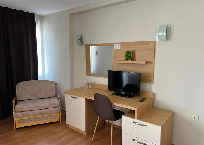 Family Milev فندق 2*