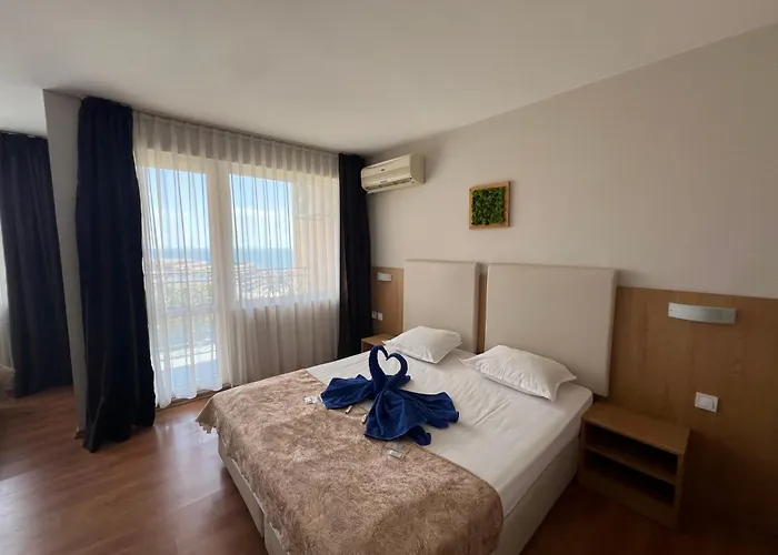 Family Milev فندق 2*